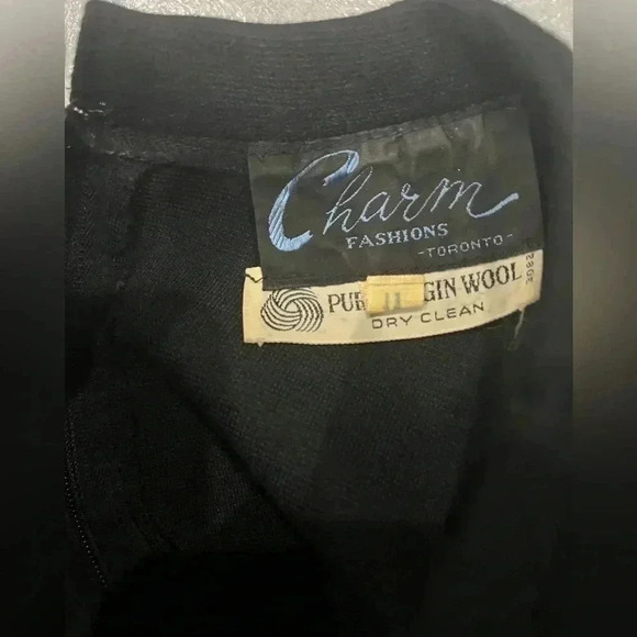 Elegant Black and Yellow Long Sleeve Dress - Picture 7 of 9